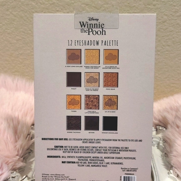 WINNIE THE POOH EYE SHADOW PALETTE - Picture 6 of 6